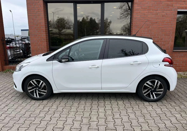 Peugeot 208 cena 31200 przebieg: 146000, rok produkcji 2017 z Turek małe 352